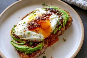 Avocado-Egg Toast